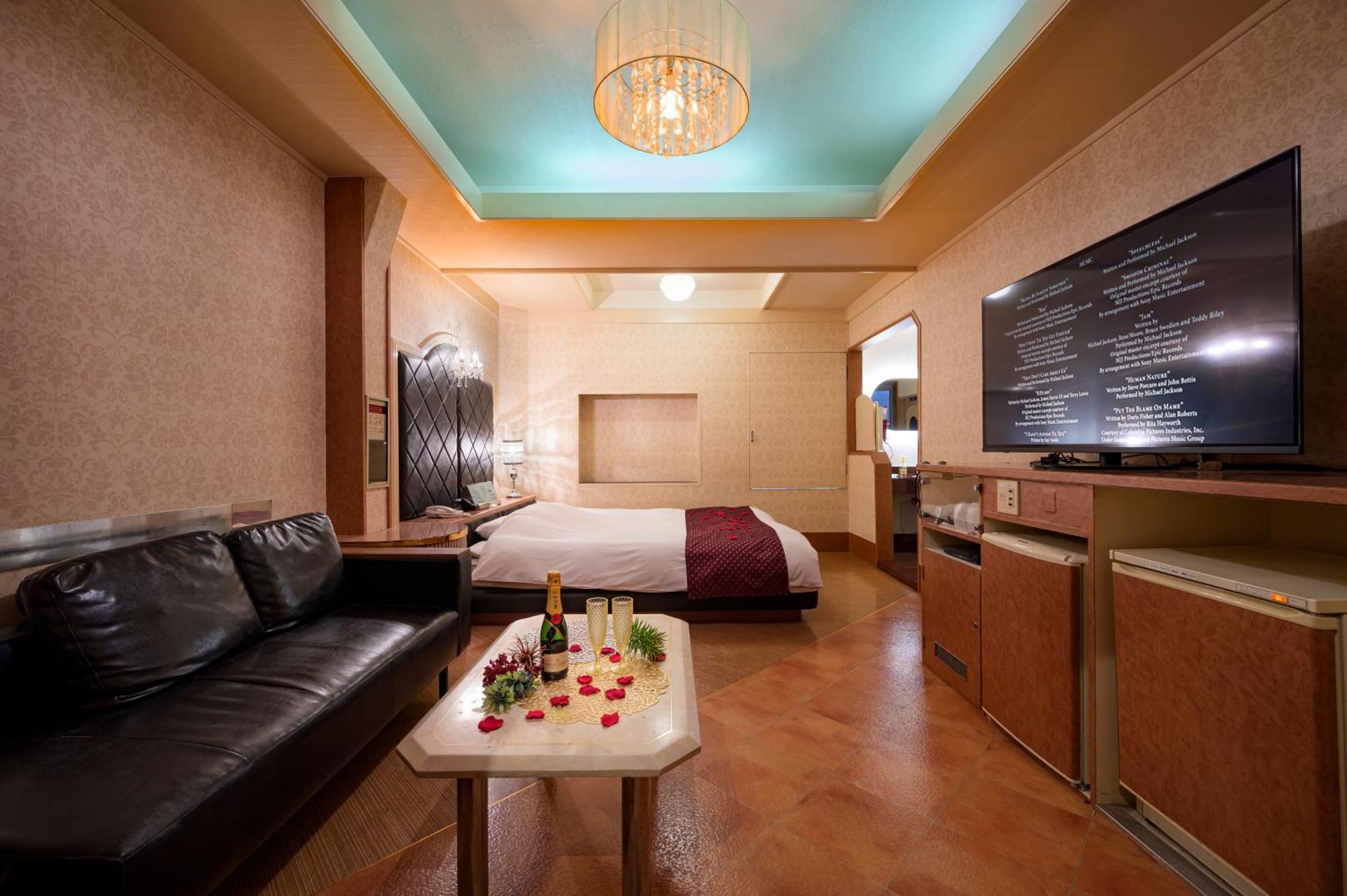 Tsurugashima Hotel Mobilia (Adults Only) מראה חיצוני תמונה