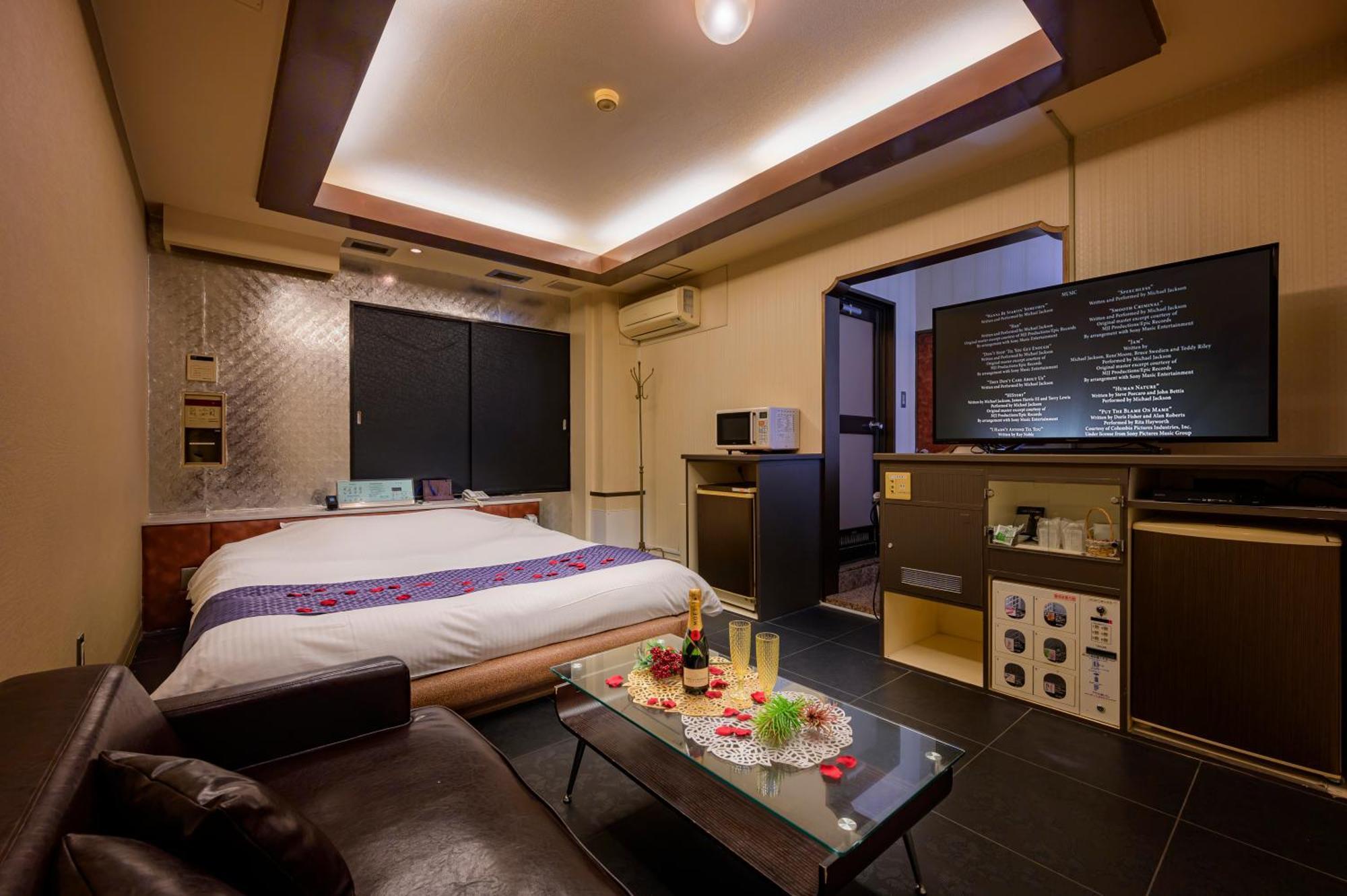 Tsurugashima Hotel Mobilia (Adults Only) מראה חיצוני תמונה