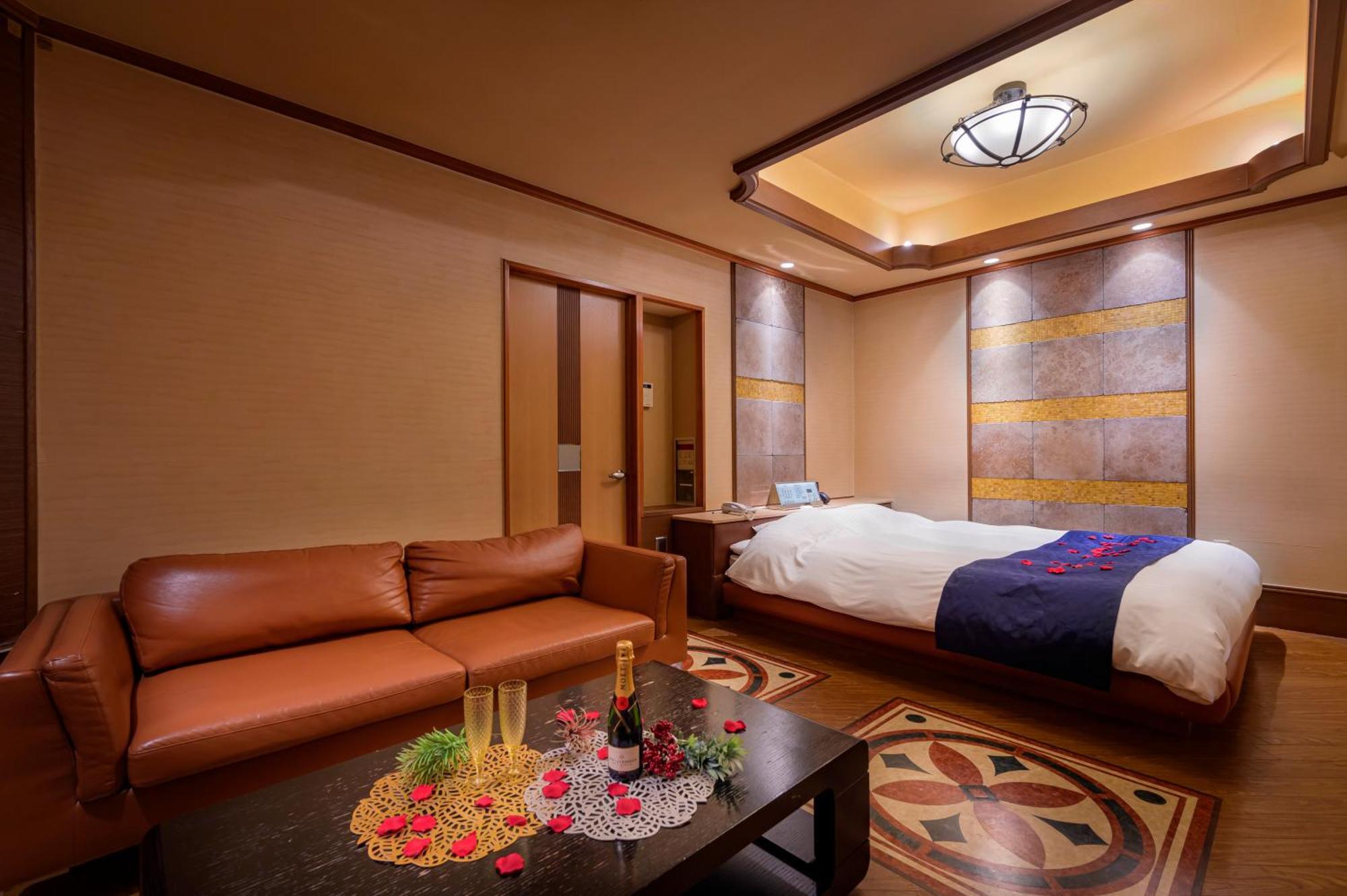 Tsurugashima Hotel Mobilia (Adults Only) מראה חיצוני תמונה